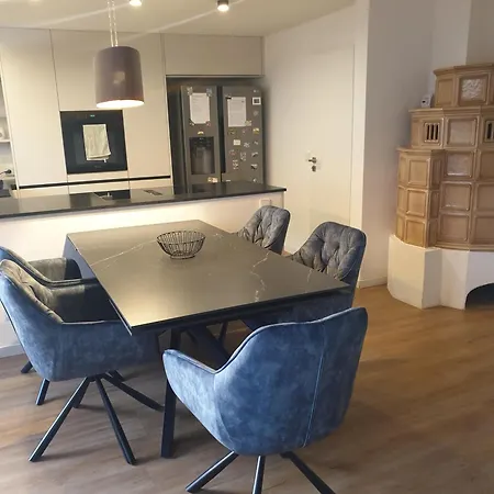 Apartment Fewo,zentral,ruhig Und 30 Minuten Nach Muenchen